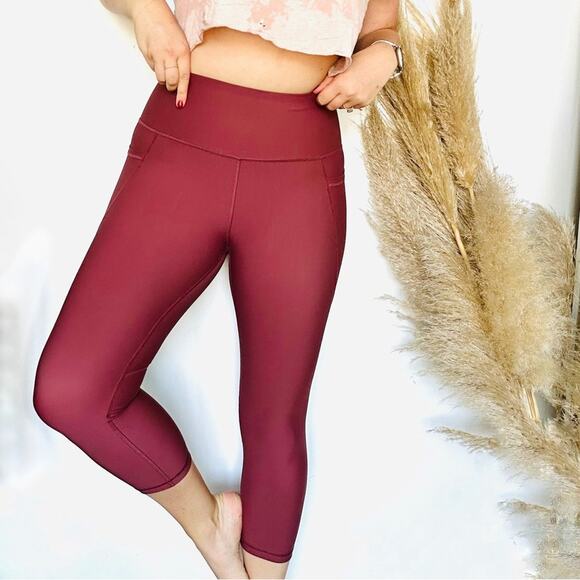 NEW OLD NAVY ACTIVE Burgundy Mesh Pocket High Rise Crop Ankle Soft Leggings M - Picture 1 of 13